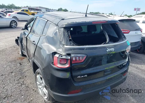 2022 Jeep Compass Latitude 4X4 from USA, damaged, VIN 3C4NJDBB3NT125447
